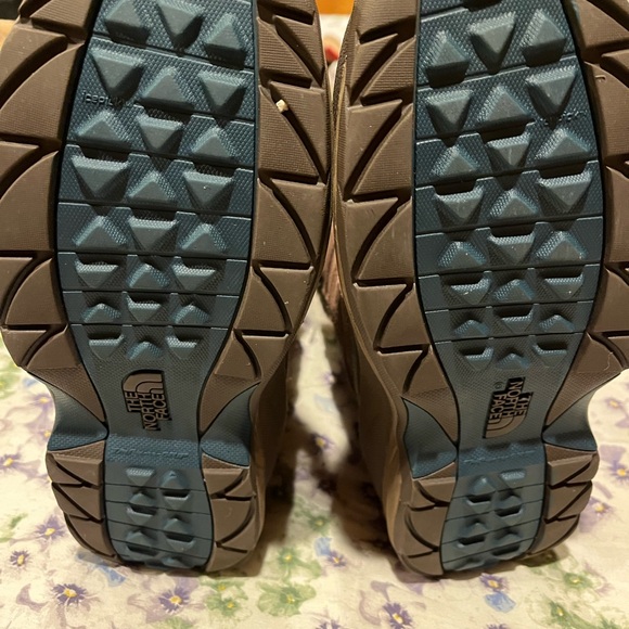 Women's North Face Chilkat III - Picture 4 of 5